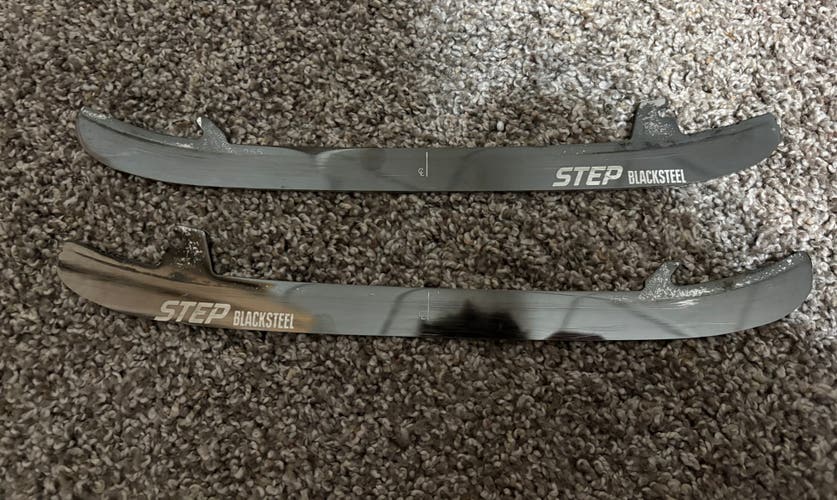 Step steel black 255
