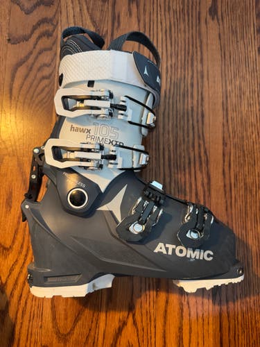23/23.5 Women's Atomic Hawx XTD 105 Ski Boot - Medium Flex (Used)