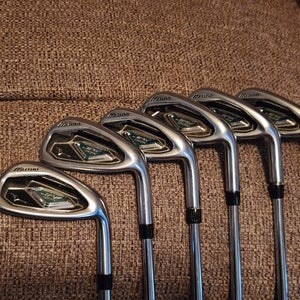 Mizuno JPX 825 Golf Iron Set: 5-9, PW