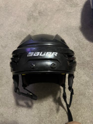 Medium Bauer Re-Akt Helmet (Used)