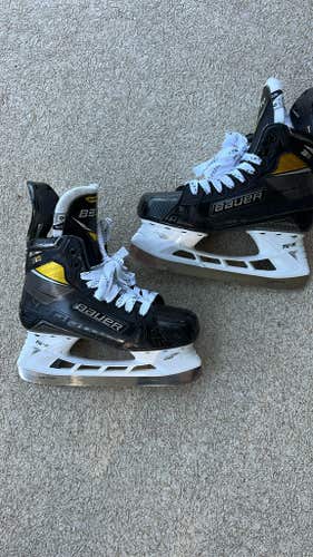 Bauer Supreme 3S Pro Hockey Skates Regular Width Size 6 (Used)