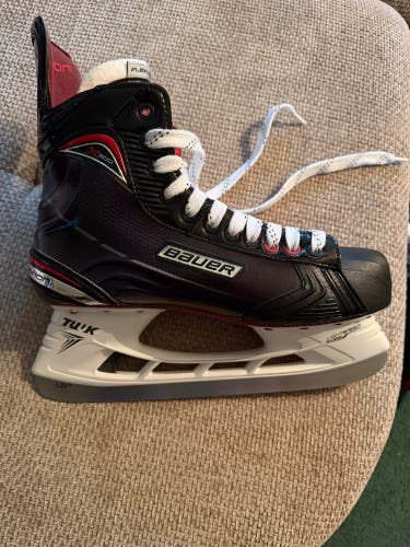 2017 Bauer Vapor X900 Hockey Skates Extra Wide Width 10.5 (Used)