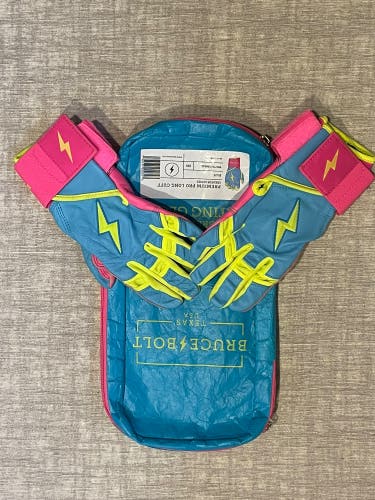 Bruce Bolt Creator Series Youth Small