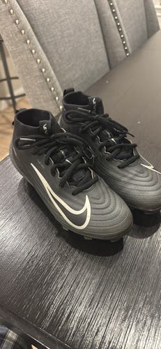 Unisex 4.5Y (Big Kids / Youth) Nike Vapor Speed Mid Top Turf Cleats (Used)