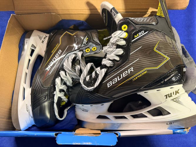 Bauer Supreme M30 Hockey Skates Extra Wide Width 8.5 (New)