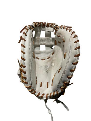 Used Easton PROFESSIONAL COLLECTION BB/SB Catchers RH Throw White 34" 11847-S000034049