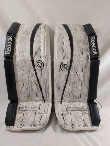 28" Reebok 14K JR Goalie Leg Pads (Used)