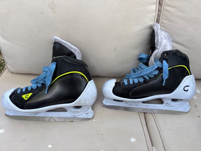 Black Graf Ultra G9035 Hockey Skates Regular Width 8 (Used)