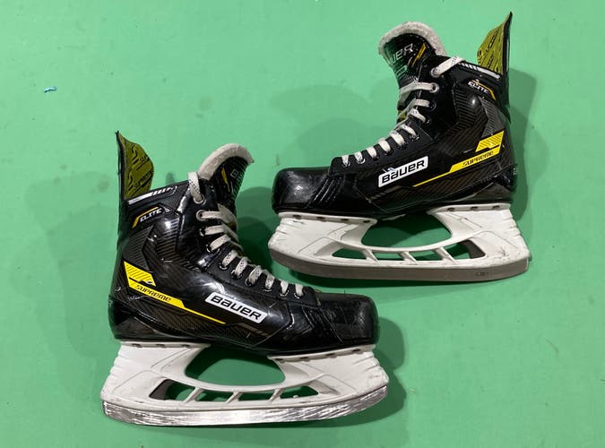 Used Senior Bauer Supreme Elite Hockey Skates Size 9