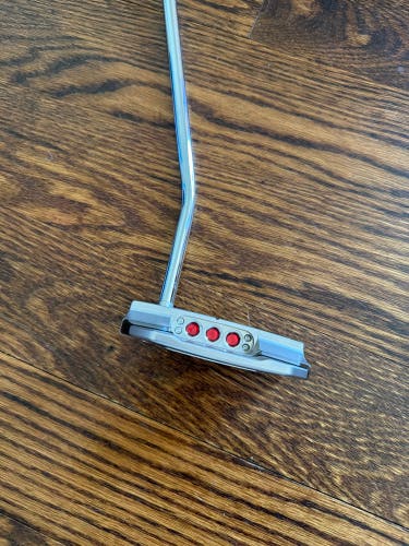 Silver Men's Titleist Scotty Cameron Mallet Right Handed Putter Uniflex 35" (Used)