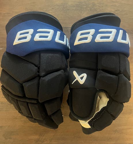 13” Bauer Supreme Mach Gloves Pro Stock Toronto Maple Leafs Third/Flipside