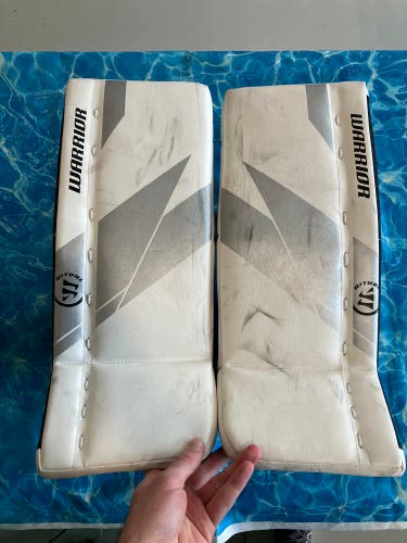 20" Youth Warrior Ritual G7 Goalie Leg Pads (Used)