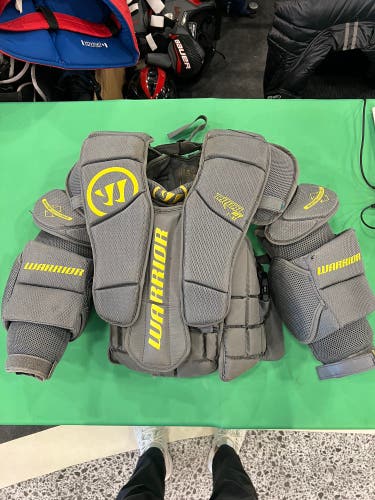 Warrior Ritual Goalie Chest Protector | Intermediate Large