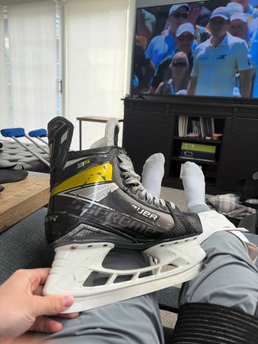 Black/Yellow 2020 Bauer Supreme 3S Hockey Skates Narrow Width 9 (Used)