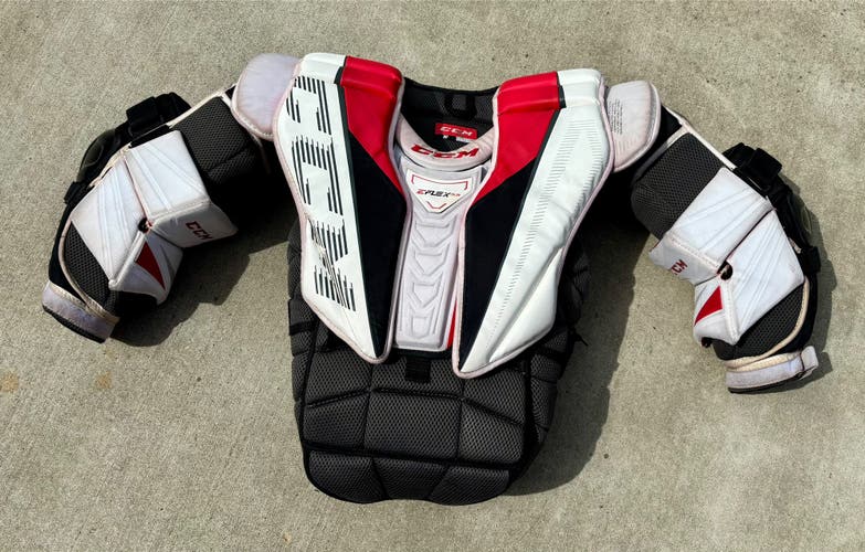 Large CCM EFlex 5.9 Goalie Chest Protector (Used)