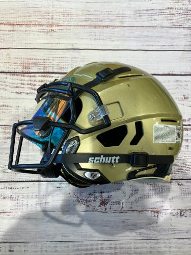 Youth Small Schutt F7 Helmet (Used)