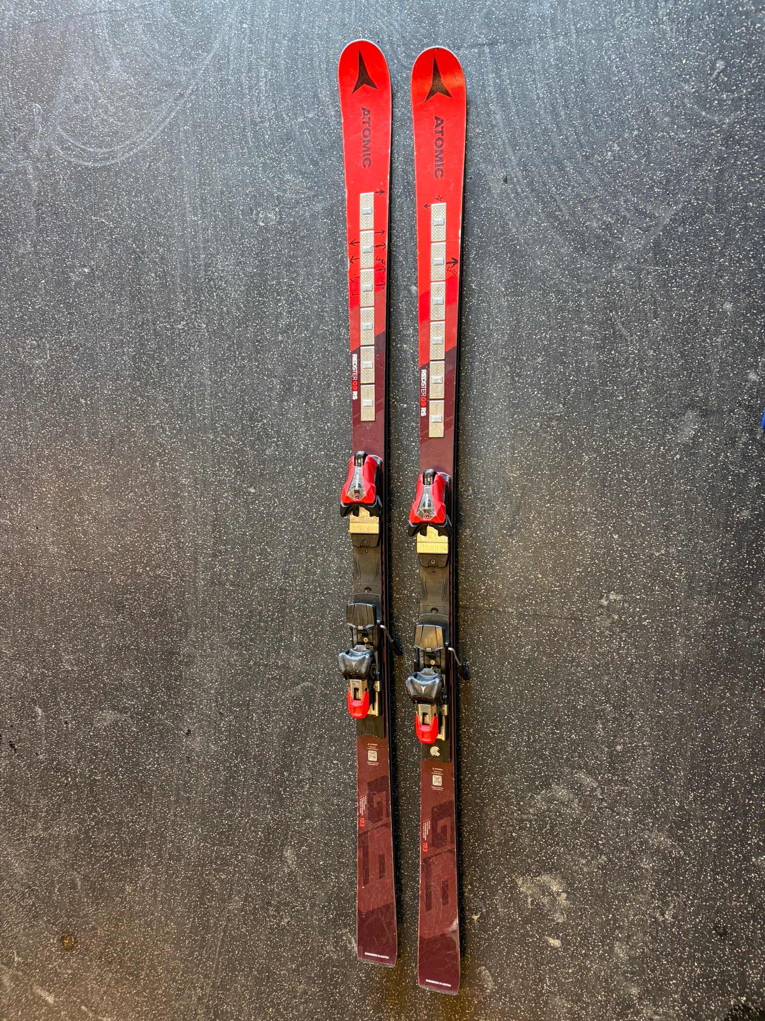 Atomic G9 RS 183 cm R24m Skis With X12 VAR Bindings | SidelineSwap