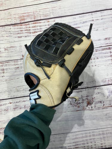 Brown SSK Dimple RH Baseball Glove 11" (Used)