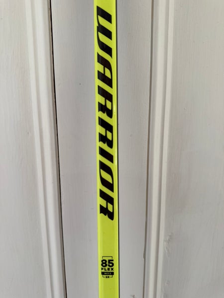 Senior Warrior Alpha LX2 Team Right Handed Hockey Stick W03 85 Flex (New)