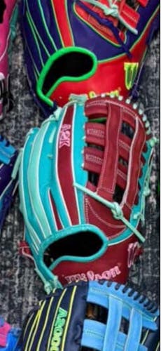 2025 Wilson A2K RH Outfield Baseball Glove 12.5" (Used)
