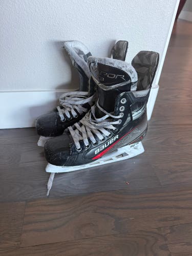2022 Bauer Vapor X3 Hockey Skates 7.5 (Used)
