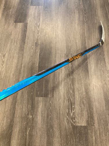 Junior Bauer Nexus Sync Hockey Stick | RH P92