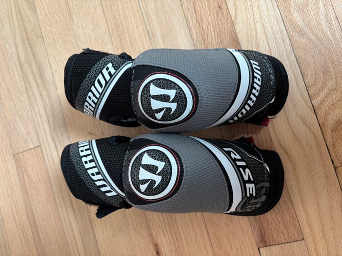 Junior Medium Warrior Rise Elbow Pads (Used)