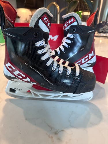 2021 CCM JetSpeed FT485 Hockey Skates Regular Width Size 5.5 (Used)