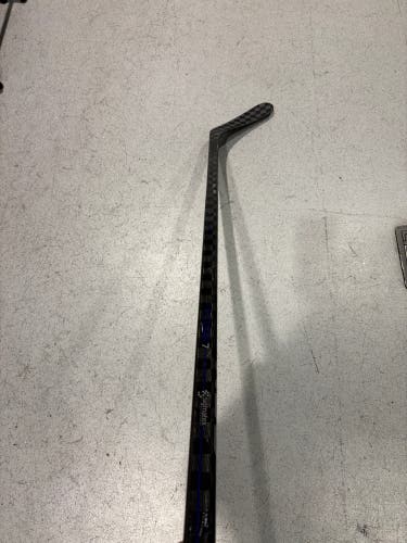 Junior CCM Ribcor Trigger 7 Hockey Stick Right Handed P88 40 Flex (Used)