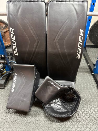 35" Bauer Flylite Regular Goalie Full Set (Used)