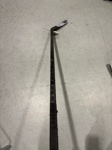 Junior CCM Ribcor Trigger 6 Pro Hockey Stick Right Handed P90TM 40 Flex (Used)