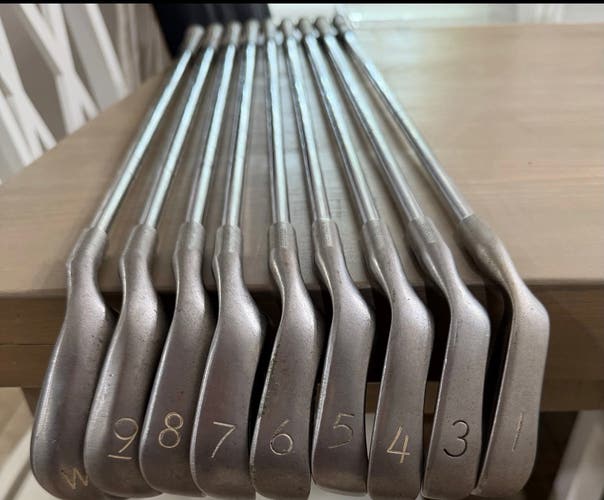 1982 Ping Eye 2 Right Handed Iron Set (Used)