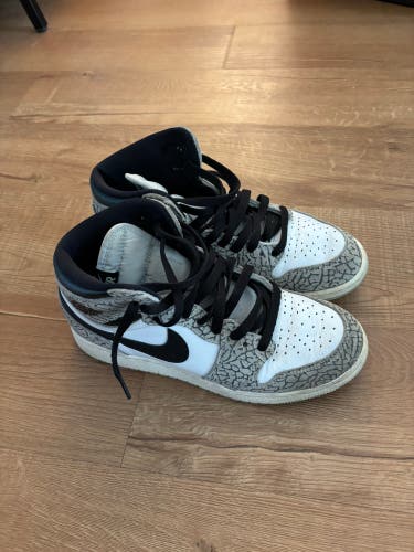 Men's 6Y (Big Kids / Youth) Nike Shoes (Used)