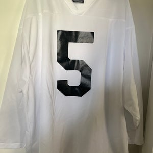 Adult XL white practice jersey