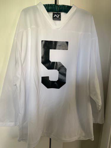 Adult XL white practice jersey