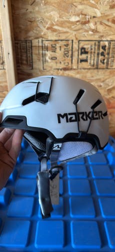 Medium/Large Helmet (New)