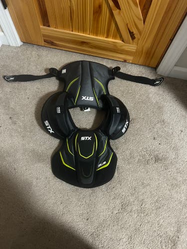 Medium Youth STX Stallion 200+ Shoulder Pads (Used)