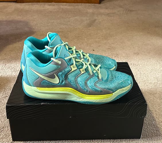 KD 17 Jonquel Jones Bahamas