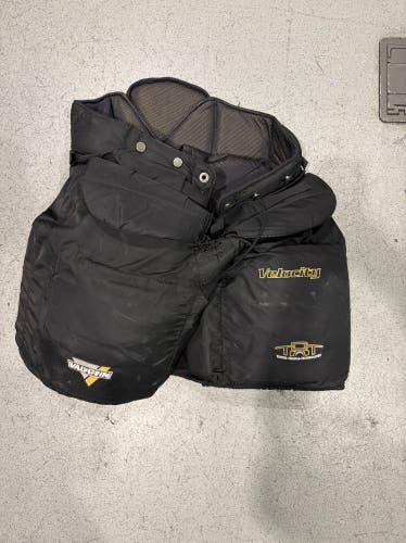 Black Senior Large Vaughn Velocity 7000 Hockey Goalie Pants (Used)