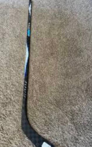 Intermediate Bauer Vapor Flylite Right Handed Hockey Stick P92 55 Flex (Used)
