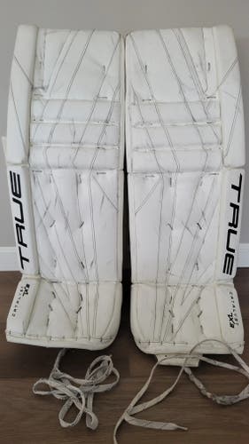 31" True 7x3 Goalie Leg Pads (Used)