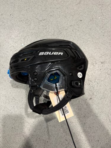 Black Medium Bauer Re-Akt 150 Helmet (Used)