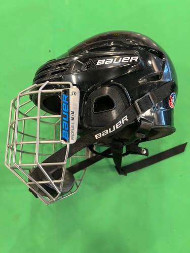 Bauer 2100 Hockey Helmet | Medium w/ Cage