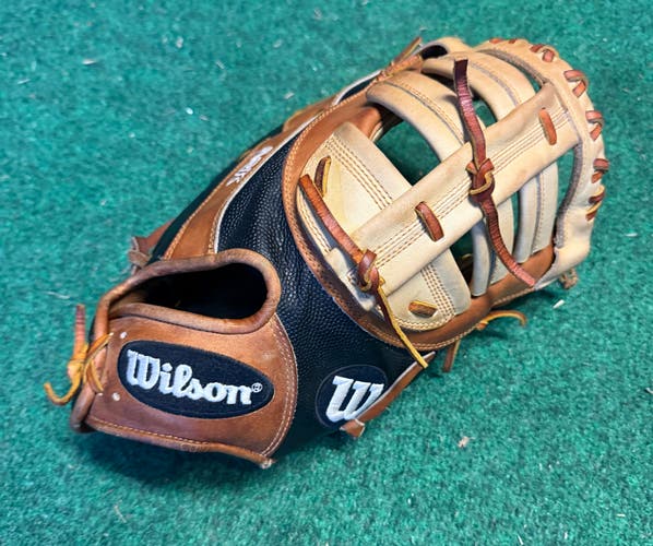 2023 Wilson RH First Base A2K 2820 First base Baseball Glove 12.25" (Used)