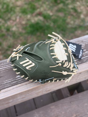 2025 Marucci Capitol Series RH Catcher's Baseball Mitt 34" (New)