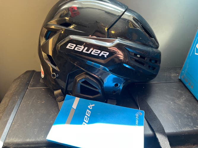 Small Bauer Re-Akt 55 Helmet (New)