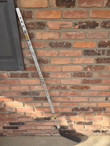 Senior Bauer Synergy Left Hand Hockey Stick P92 77 Flex (Used)