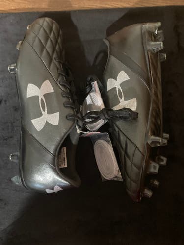 Free Shipping! UA 10 FG Low Top Molded Cleats (New)