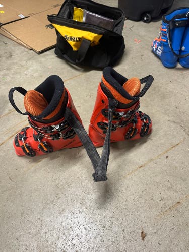 Mondo 20 & 20.5 Kid's Tecnica Firebird Ski Boots (Used)