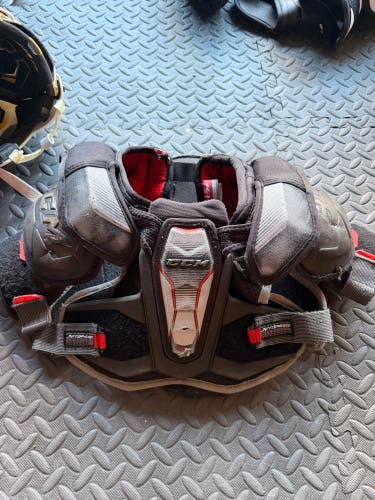 Medium Junior CCM JetSpeed FT390 Shoulder Pads (Used)